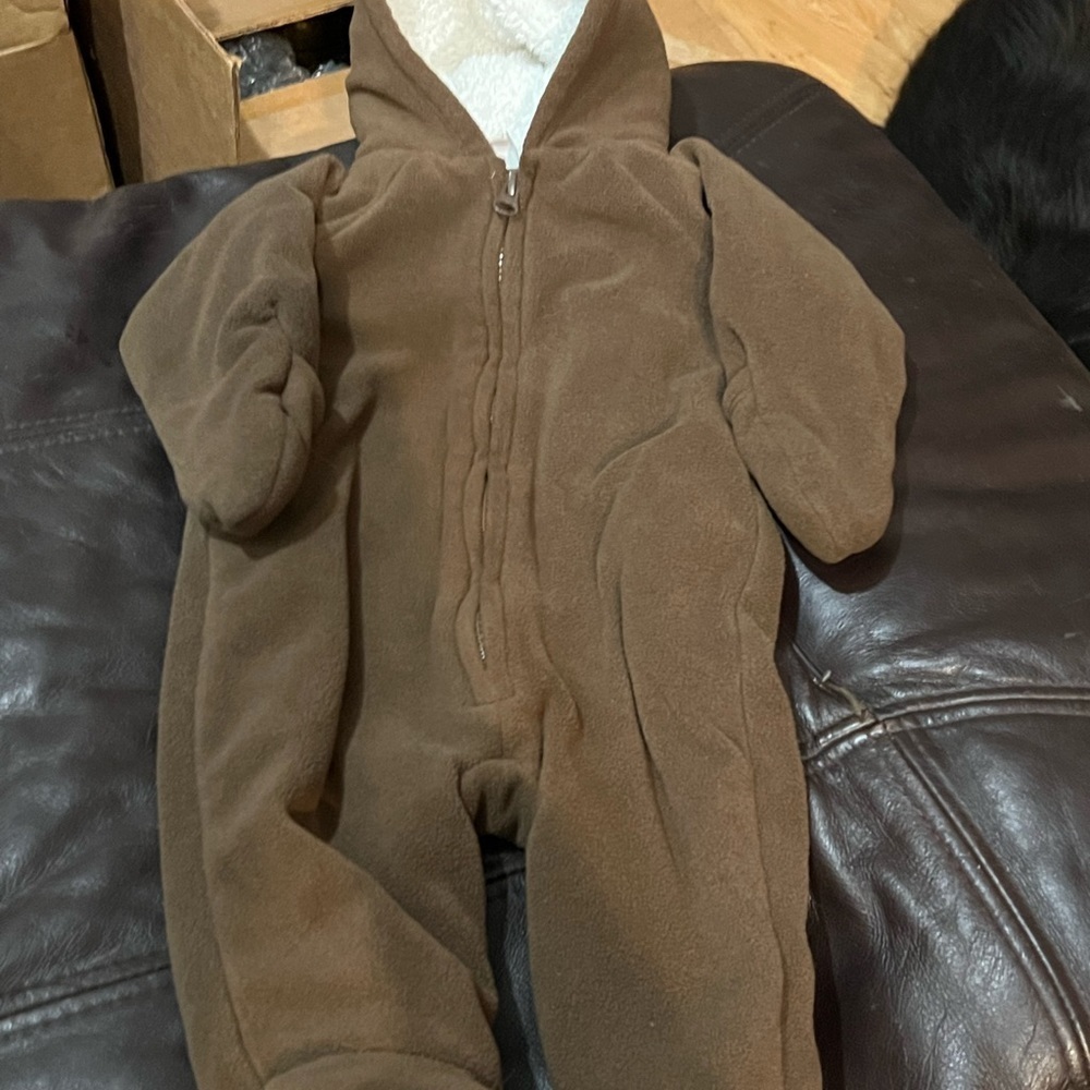 Old Navy Baby Boy Snowsuit Warm Suit Winter Outfit Brown Teddy Bear 3-6 months